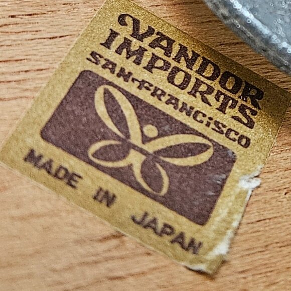 Vandor 1980 - Wimpy Sits Atop a Hamburger Revolving Musical Porcelain Figurine - Picture 10 of 13